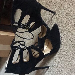 Pointed toe lace up heel